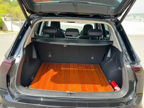 Volkswagen Tiguan L 2024