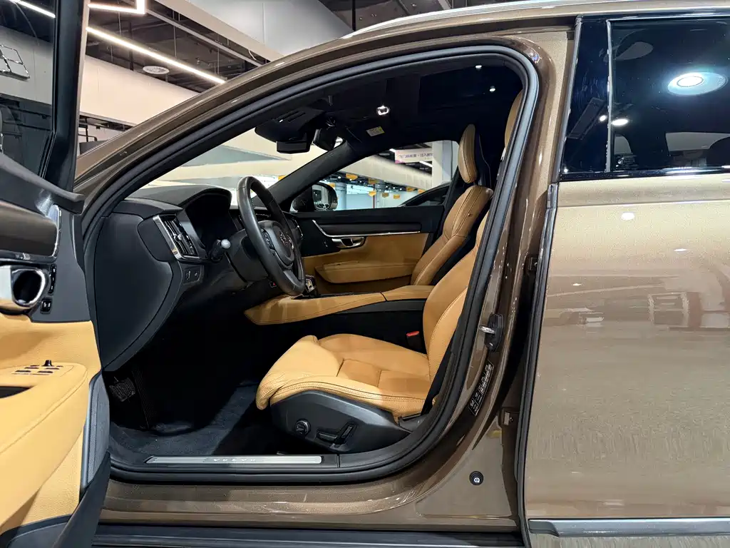 Volvo V90 2018 — фото 15