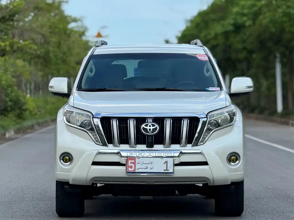 Toyota Prado 2017 — фото 2