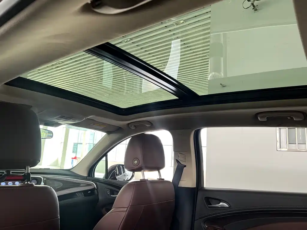 Buick Envision Plus 2017 — фото 14