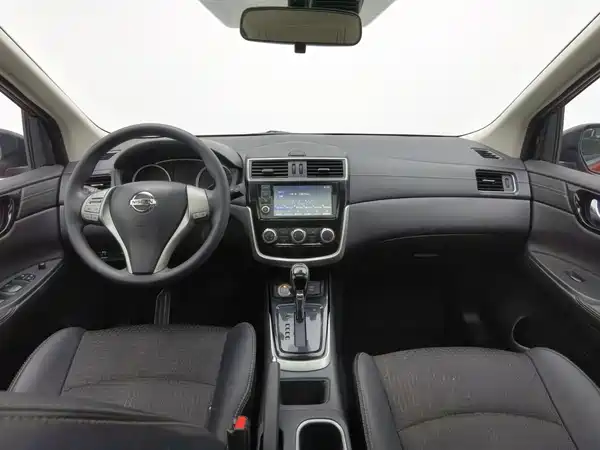 Nissan Tiida 2017