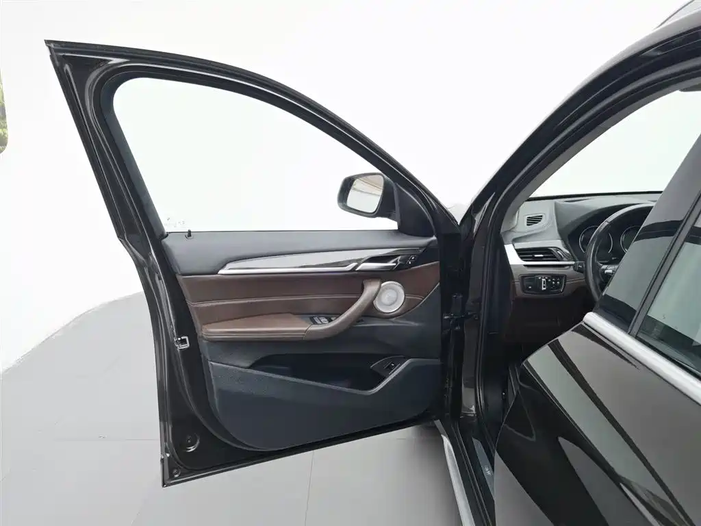 BMW X1 2020 — фото 8