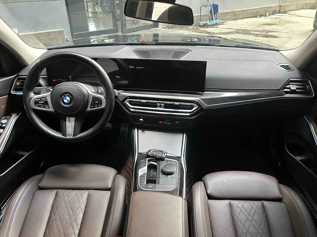 BMW 3 Series 2023 — фото 12