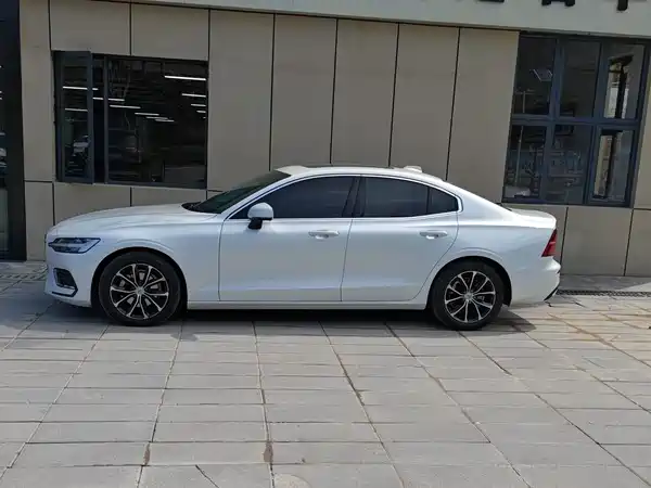 Volvo S60 2021