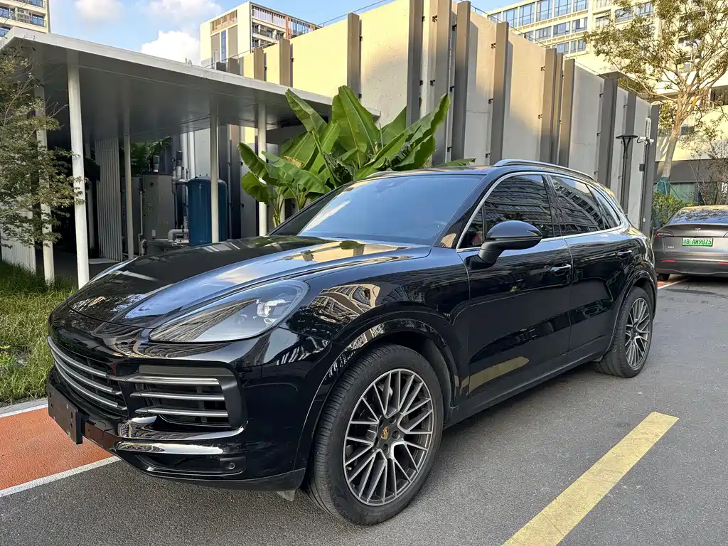 Porsche Cayenne 2021