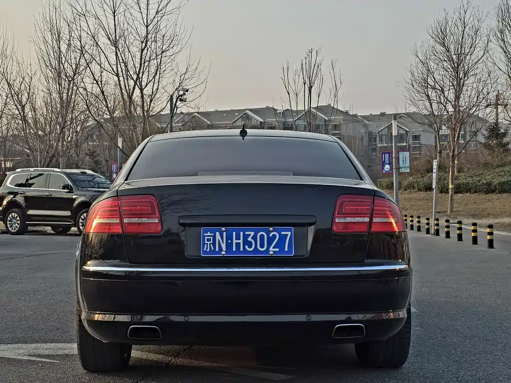 Audi A8 2010 — фото 4