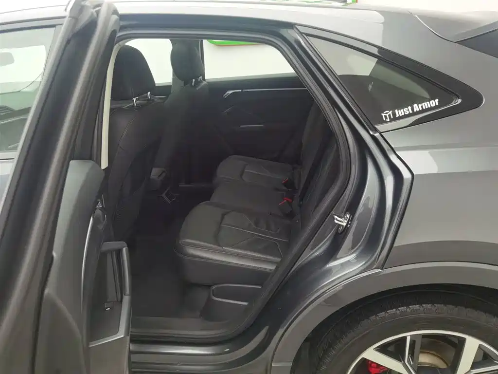 Audi Q3 Sportback 2020 — фото 15