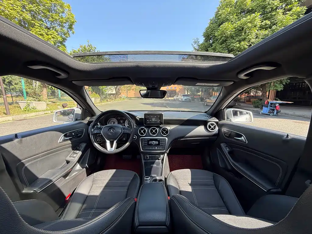 Mercedes-Benz A-Class 2013 — фото 15