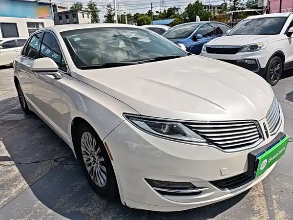 Lincoln MKZ 2015