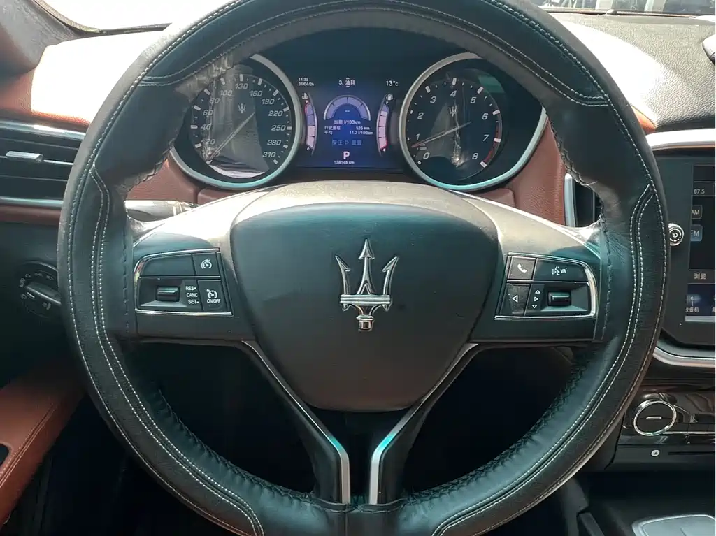 Maserati Ghibli 2015 — фото 13