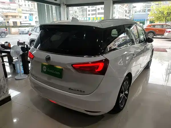 Buick GL6 2021