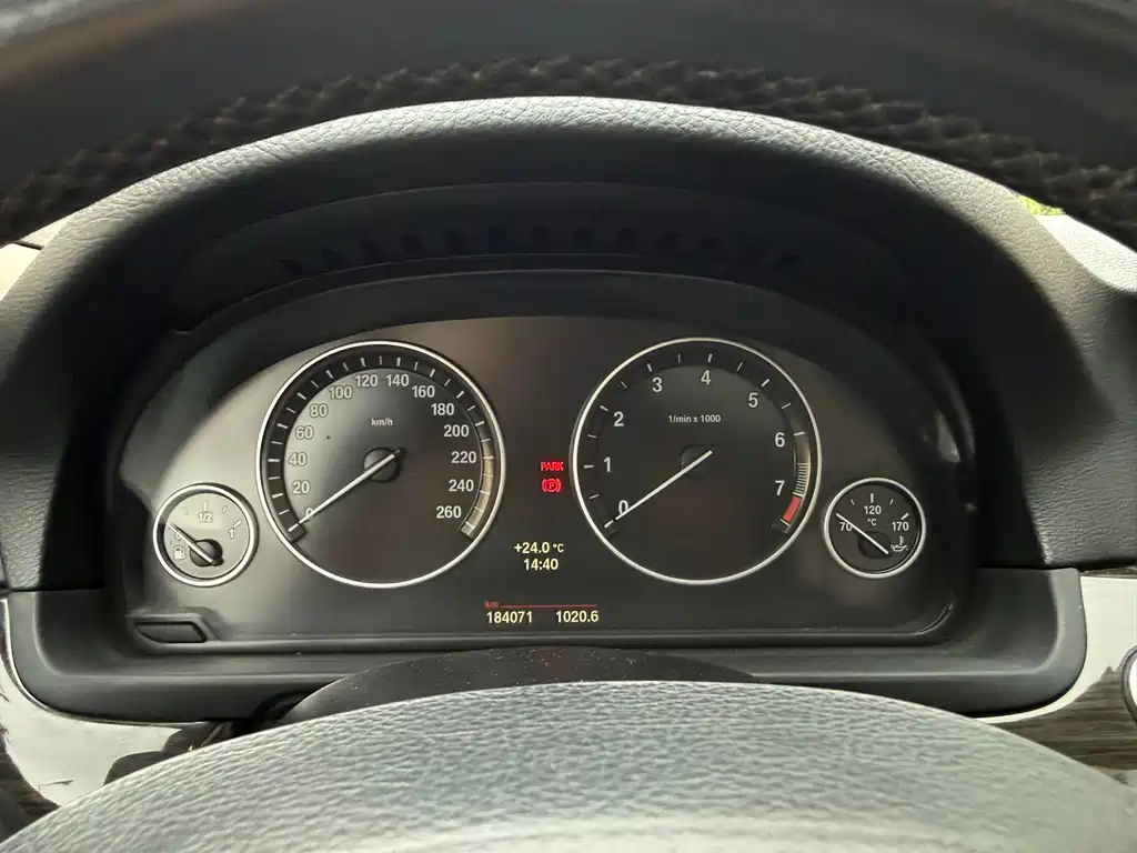 BMW 5 Series 2014 — фото 15