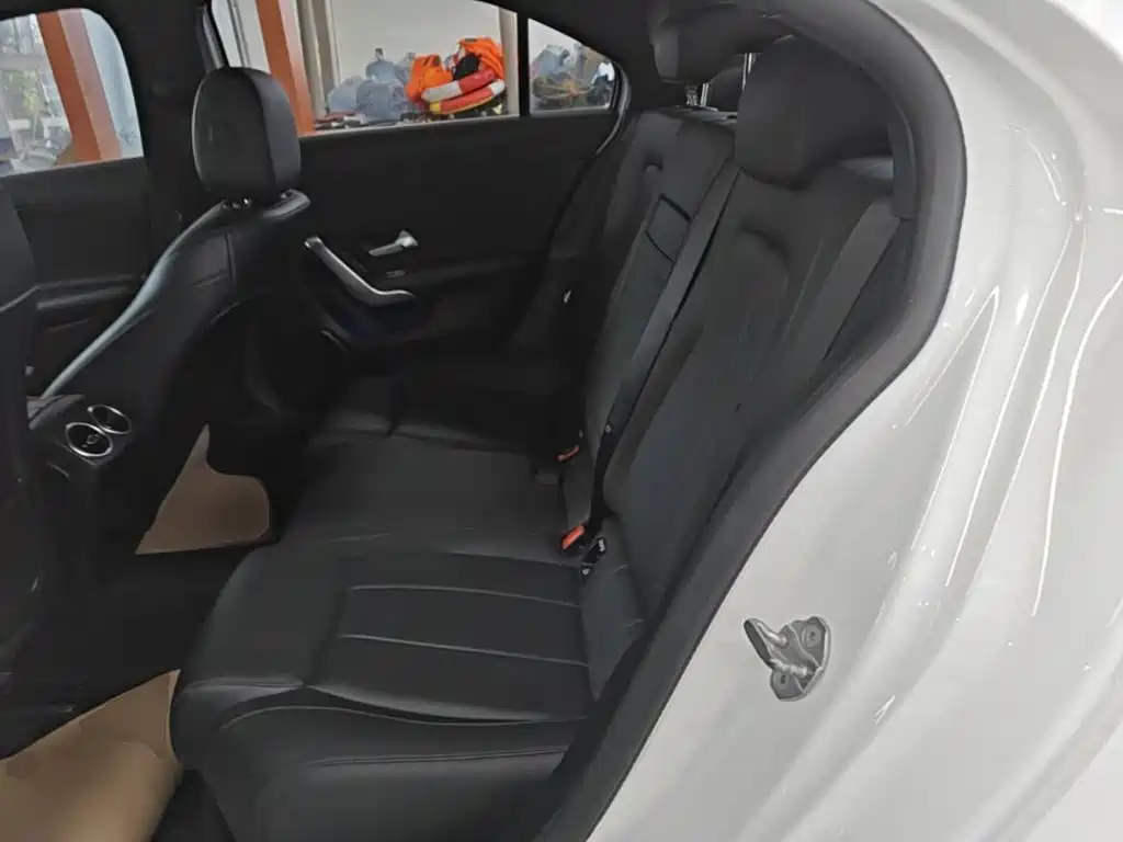 Mercedes-Benz A-Class 2022 — фото 17
