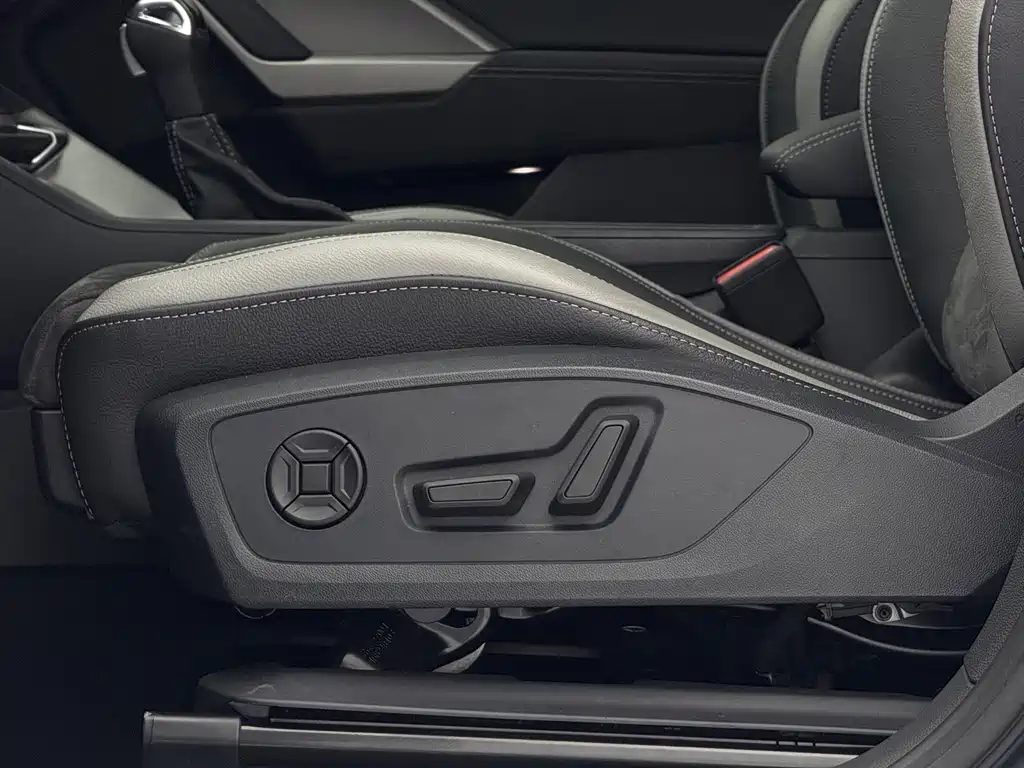 Audi Q3 2022 — фото 22