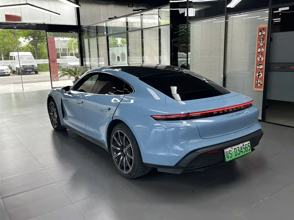 Porsche Taycan 2020 — фото 5