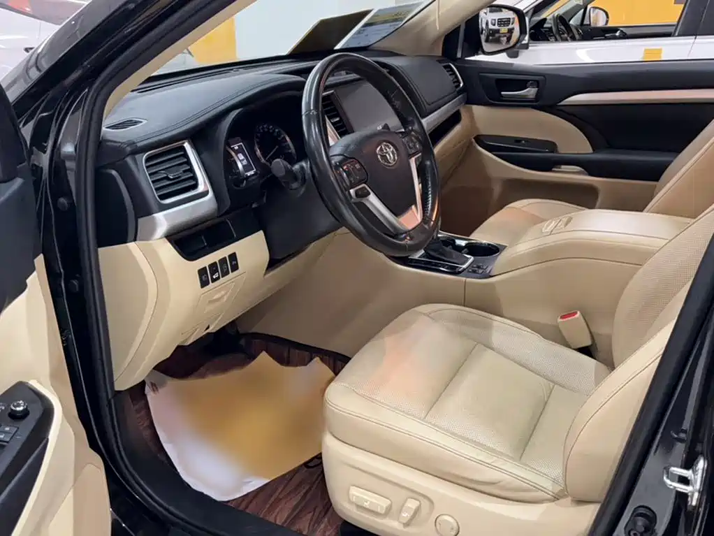 Toyota Highlander 2021 — фото 14