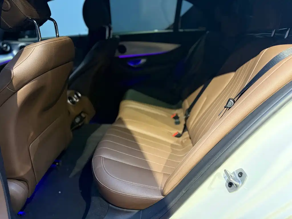 Mercedes-Benz E-Class 2020 — фото 6