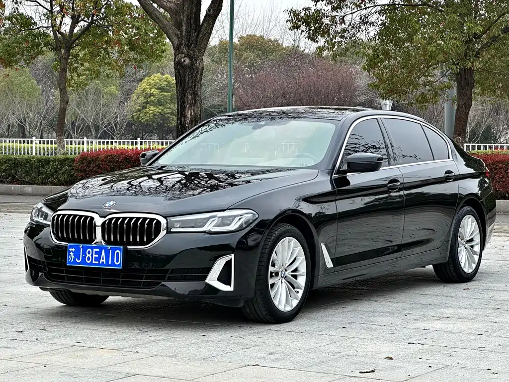 BMW 5 Series 2021 — фото 1