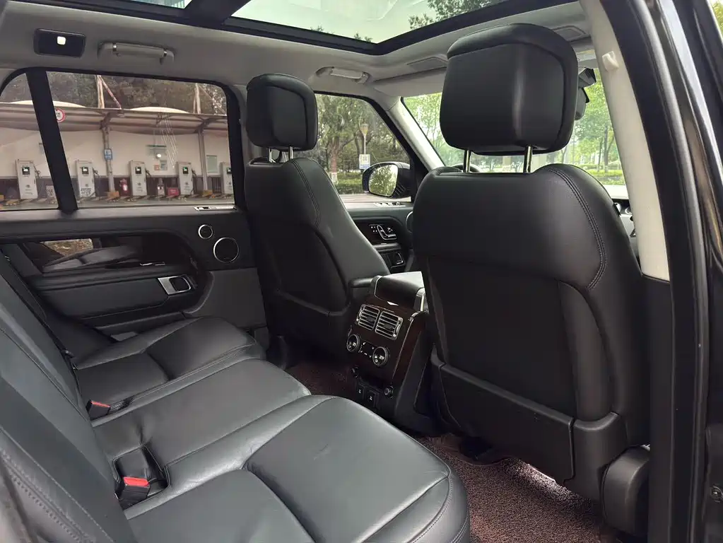 Land Rover Range Rover 2020 — фото 14