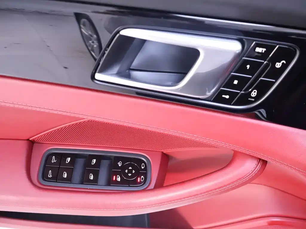 Porsche Panamera 2017 — фото 18