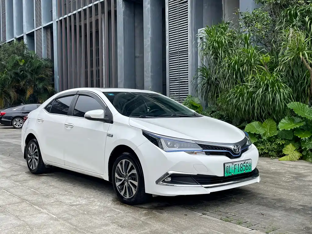 Toyota Corolla Hybrid 2020 — фото 3