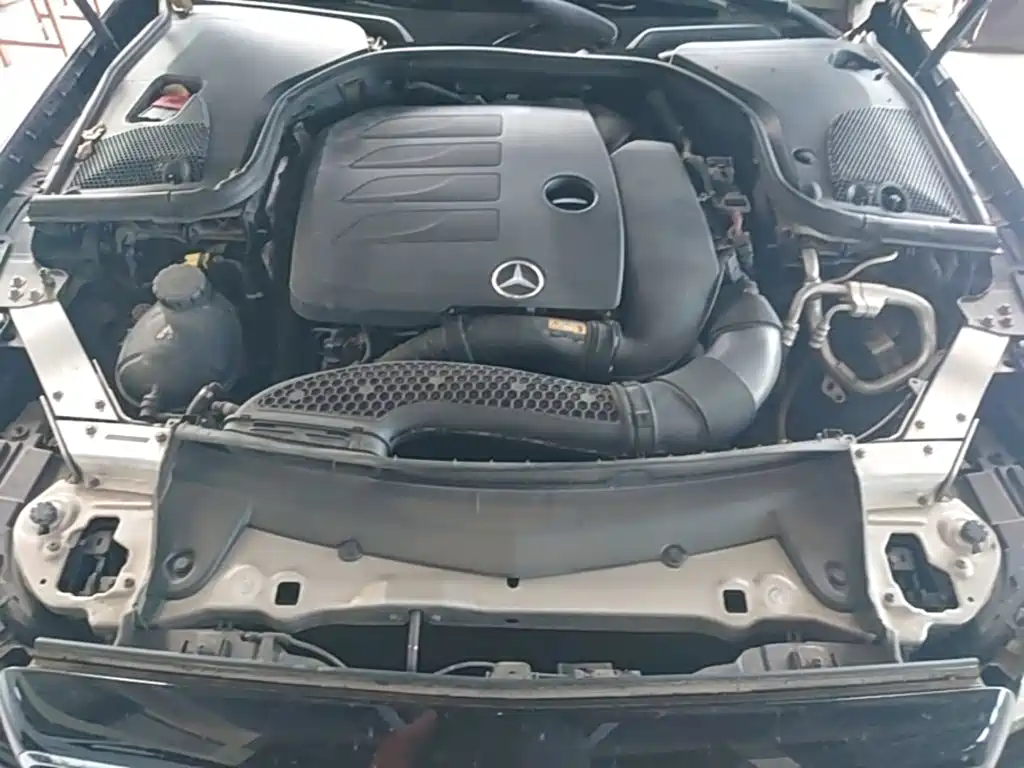 Mercedes-Benz E-Class 2020 — фото 20