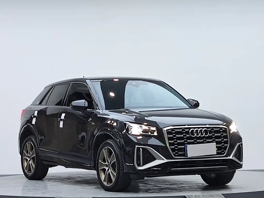 Audi Q2L 2022 — фото 3