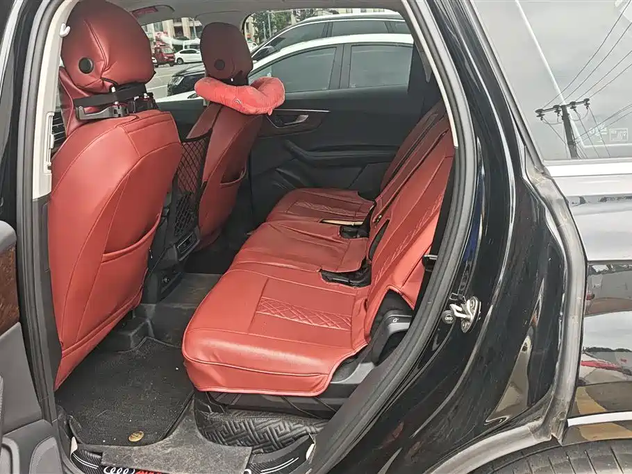 Audi Q7 2023 — фото 11