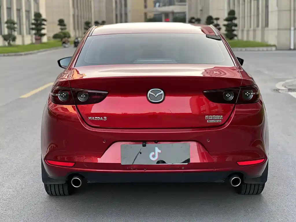 Mazda 3 Axela 2020 — фото 16