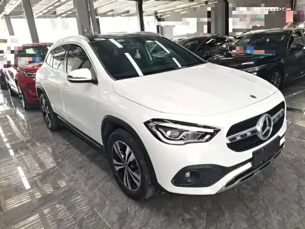 Mercedes-Benz GLA 2021