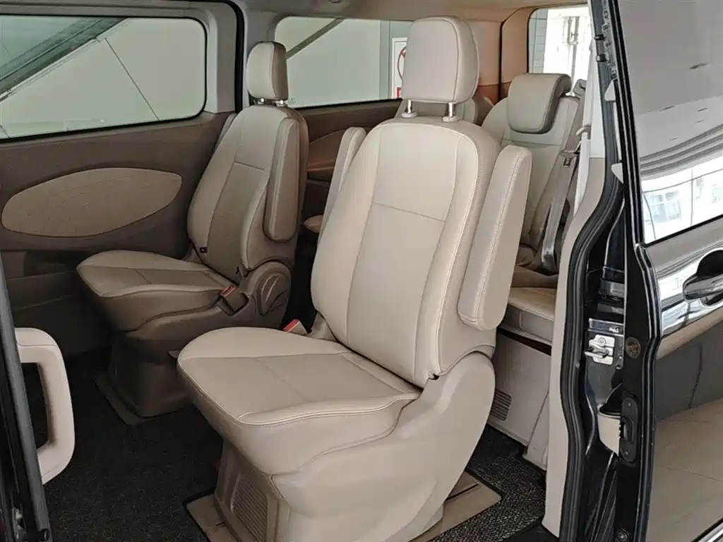 Ford Tourneo 2020 — фото 17
