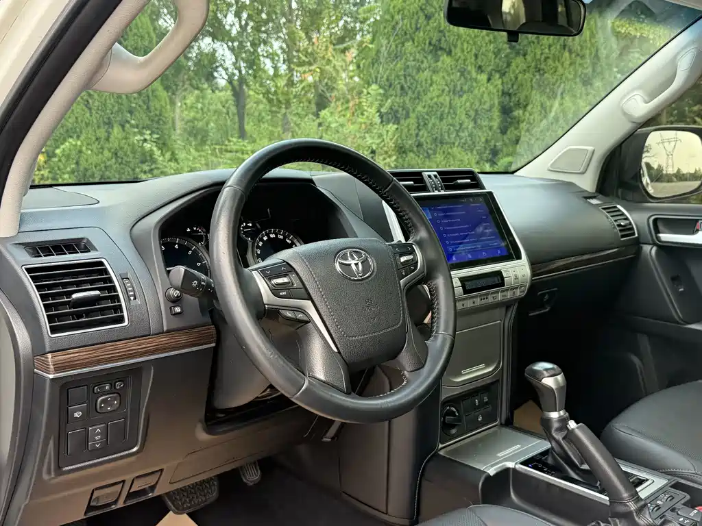 Toyota Prado 2019 — фото 10