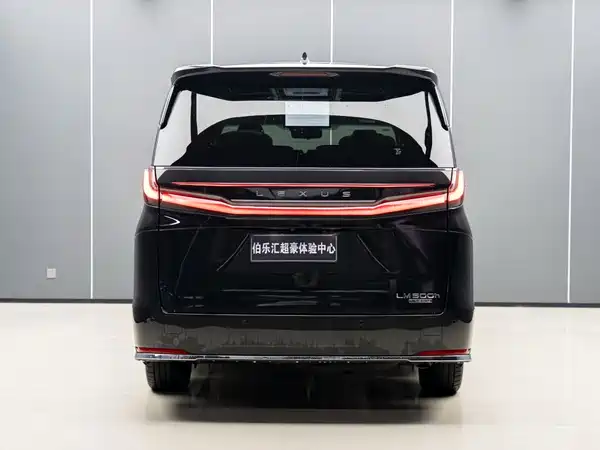 Lexus LM 2024