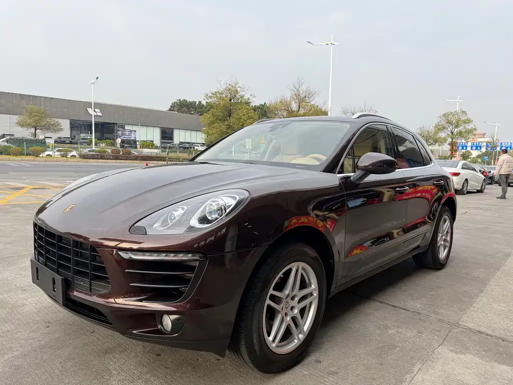 Porsche Macan 2017 — фото 1