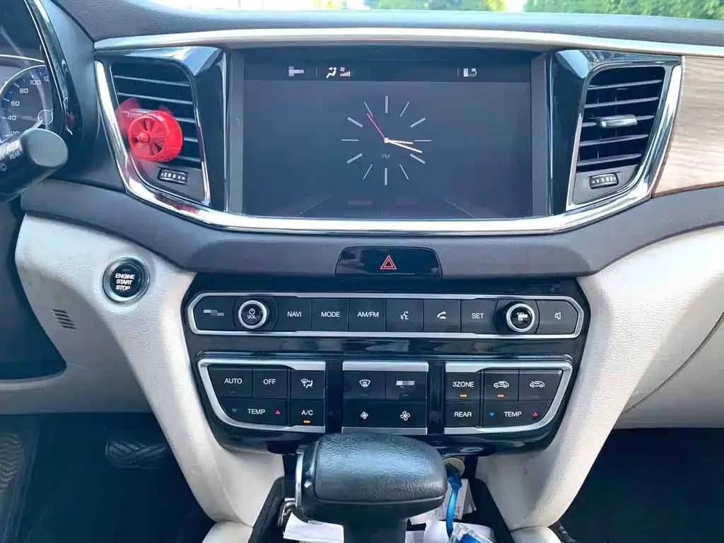 GAC Trumpchi GS8 2017 — фото 12