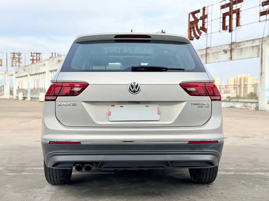 Volkswagen Tiguan L 2017 — фото 9