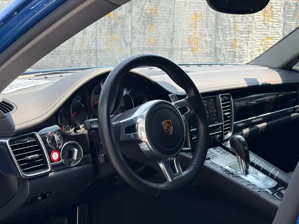 Porsche Panamera 2016 — фото 18