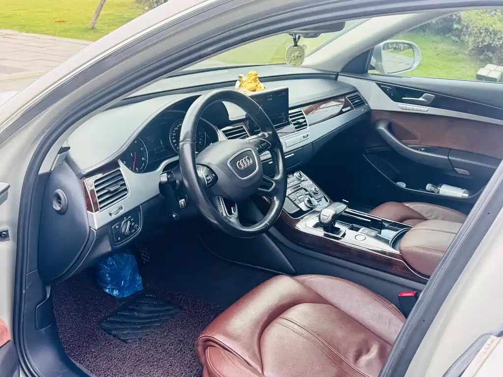Audi A8 2014