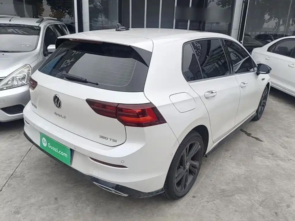 Volkswagen Golf 2024