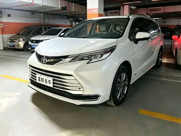 Toyota Sienna 2024