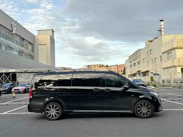 Mercedes-Benz V-Class 2022