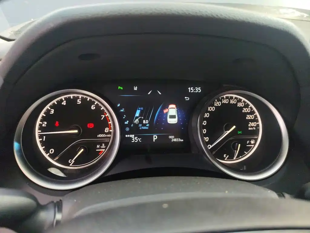Toyota Camry 2023 — фото 12
