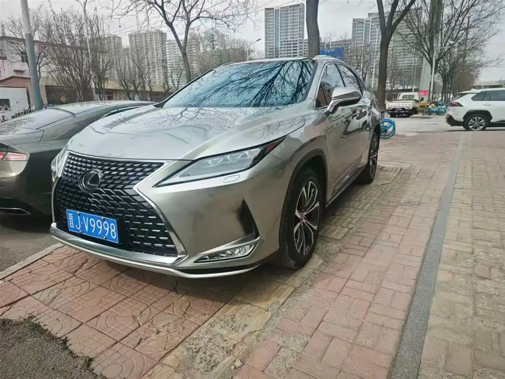 Lexus RX 2020 — фото 1