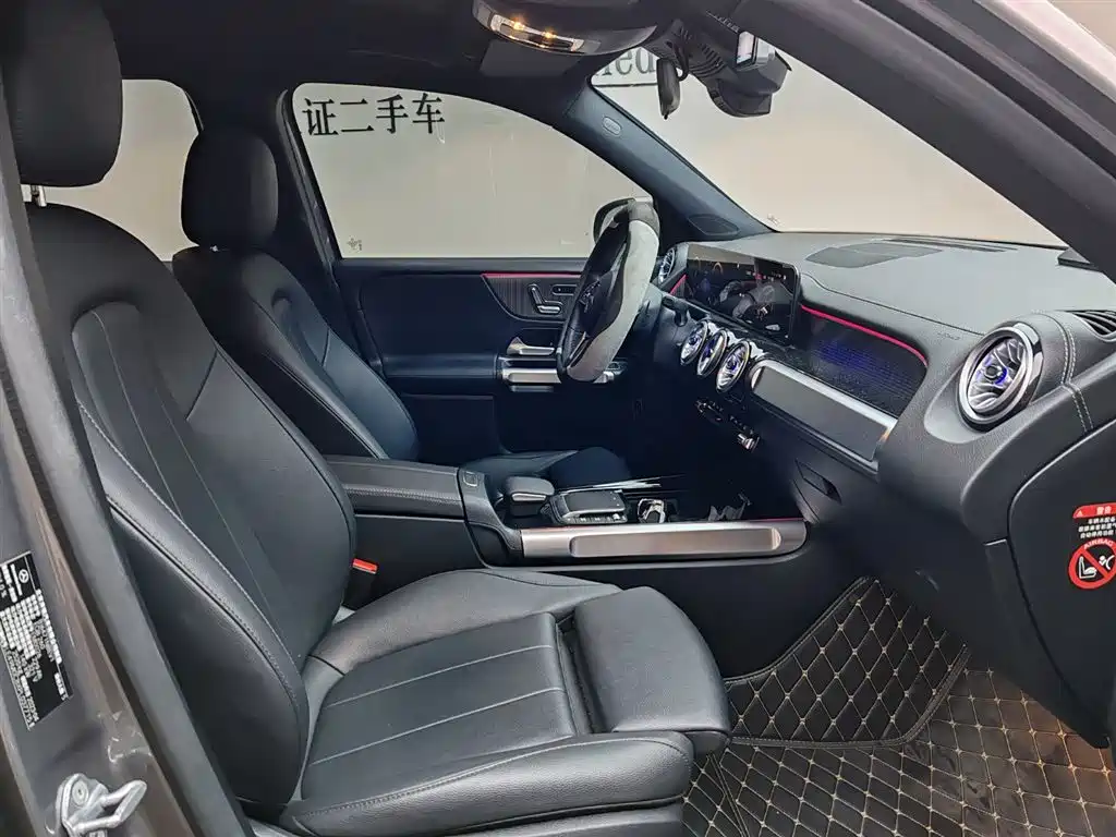 Mercedes-Benz EQB 2023 — фото 14