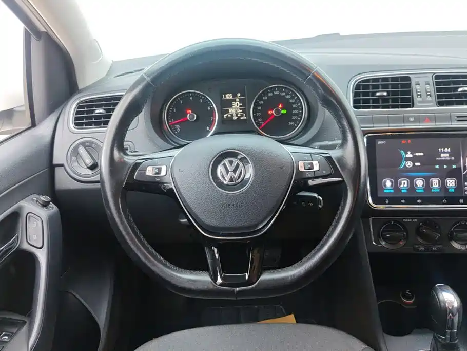 Volkswagen Polo 2017 — фото 15