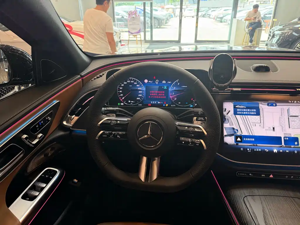 Mercedes-Benz E-Class 2025 — фото 17