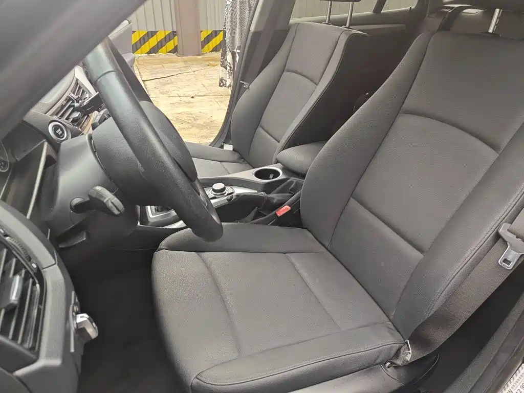 BMW X1 2014 — фото 16