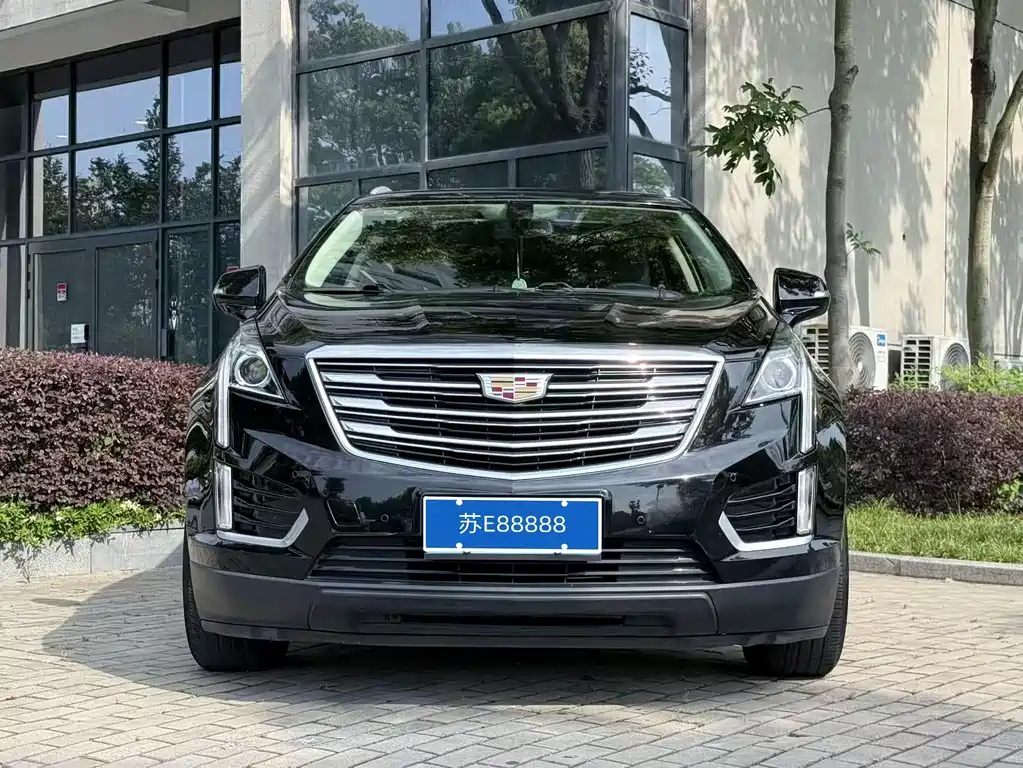 Cadillac XT5 2018 — фото 2