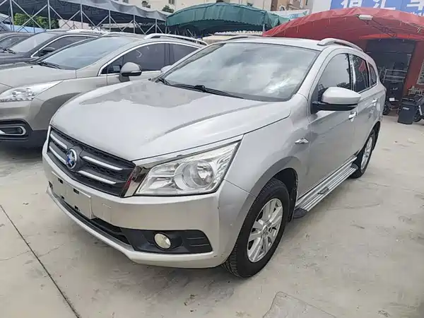 Venucia T70 2015