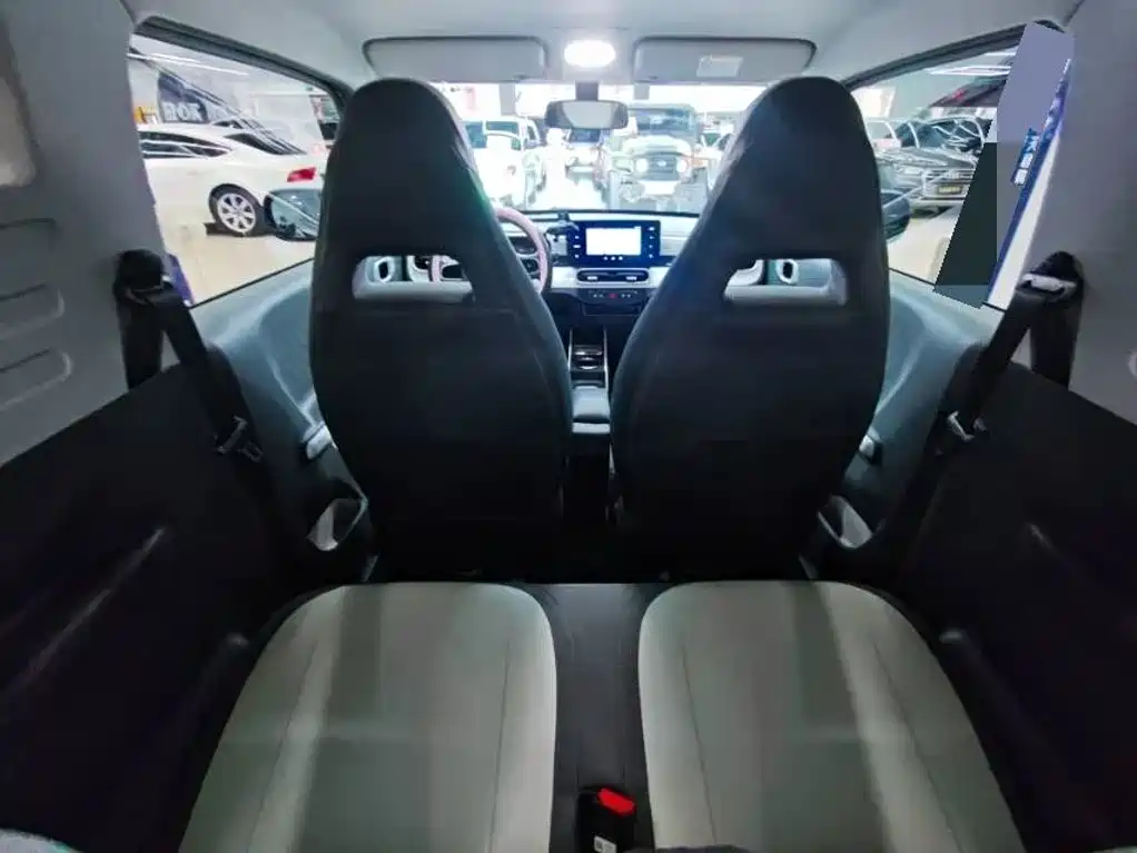 Geely Galaxy Panda 2025 — фото 12